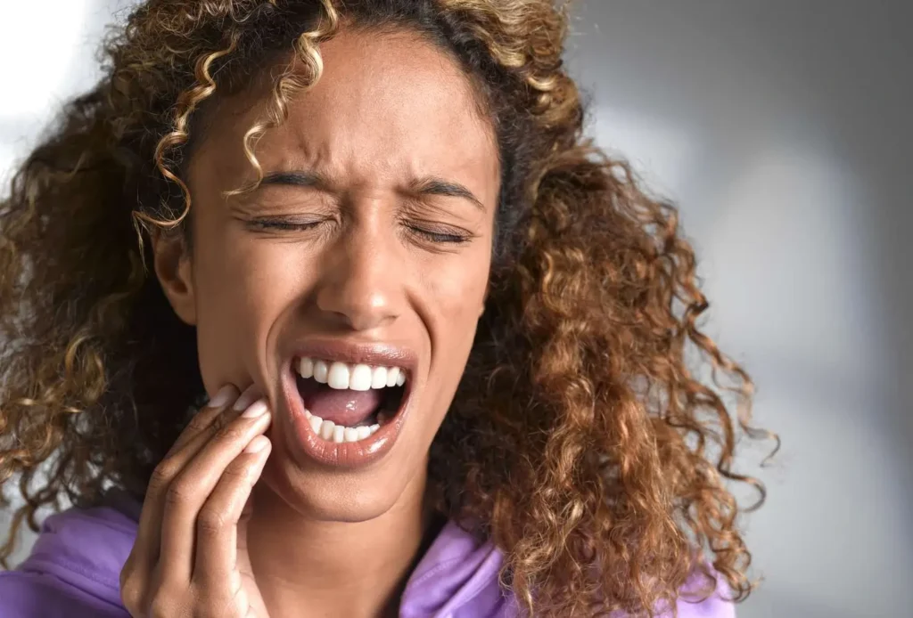 When to See a Dentist for Persistent Tooth Pain and Sensitivity England